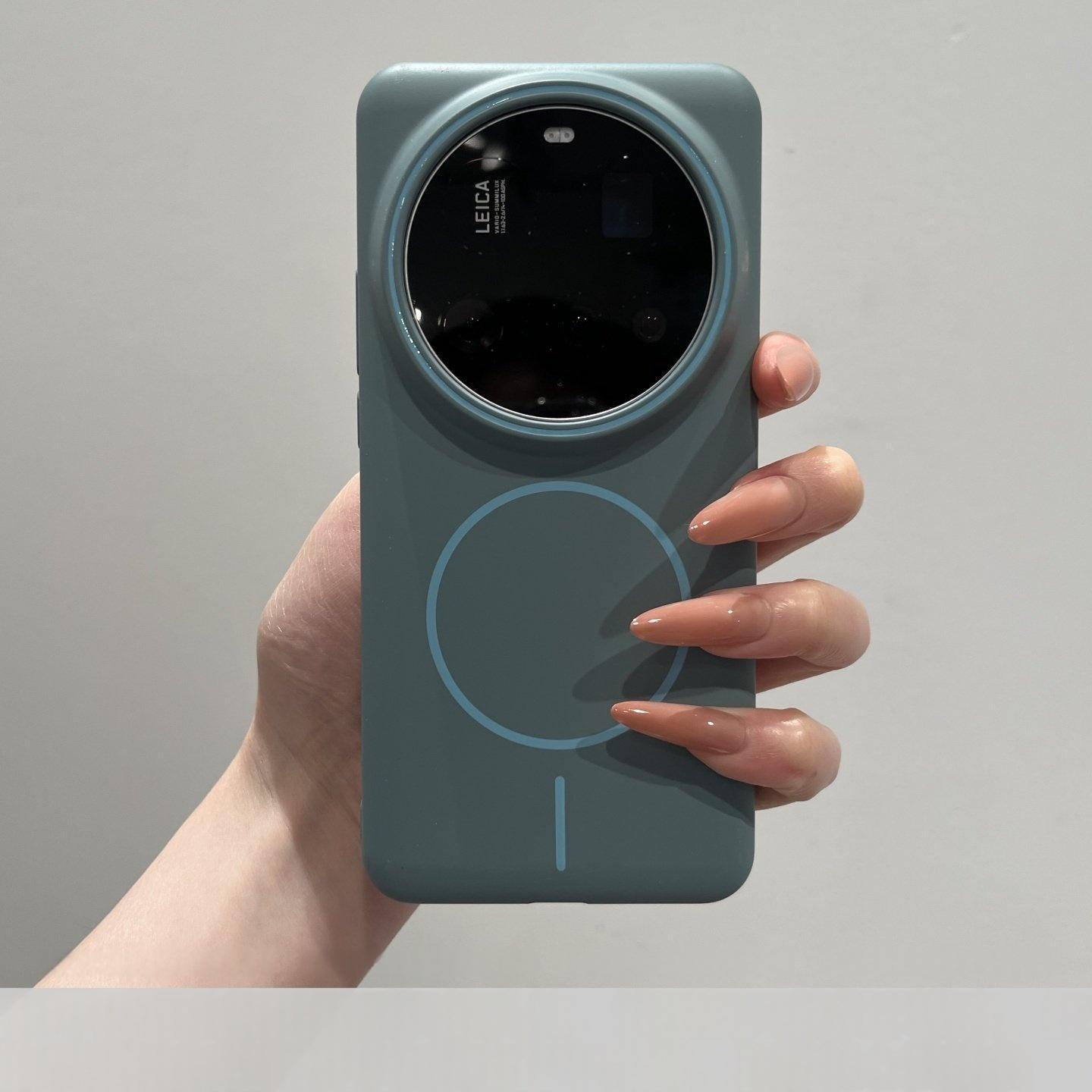غطاء فاخر ناعم دائري مغناطيسي  - مراجعة Photography Kit Xiaomi 17 Ultra وسعره