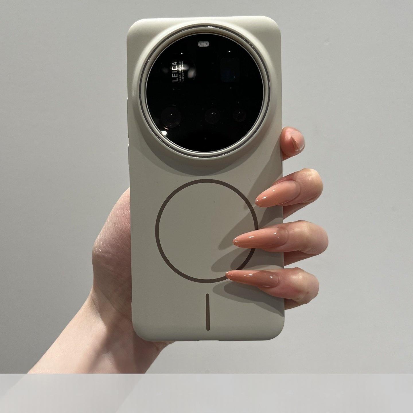 غطاء فاخر ناعم دائري مغناطيسي  - مراجعة Photography Kit Xiaomi 17 Ultra وسعره